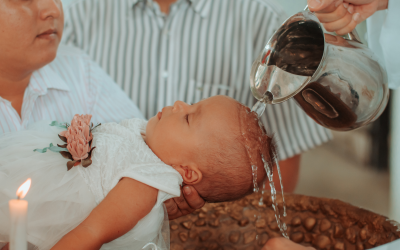 Die griechisch-orthodoxe-Taufe